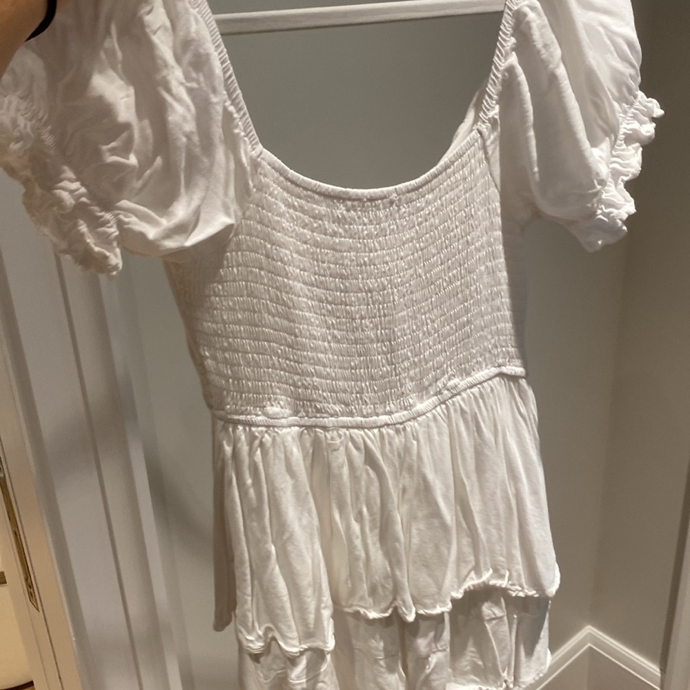 White romper - Picture 3 of 4